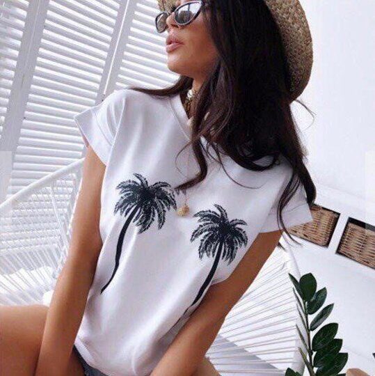Женская футболка пальмы